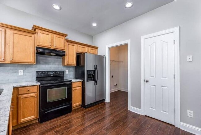 Photo - 5209 Cedar Shoals Dr