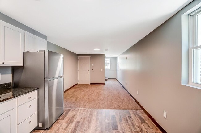 Living - 118 Highland Ave Unit #2