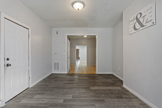 Photo - 179 Elk St Unidad Floor 1
