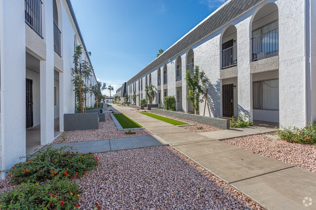 Exterior Courtyard