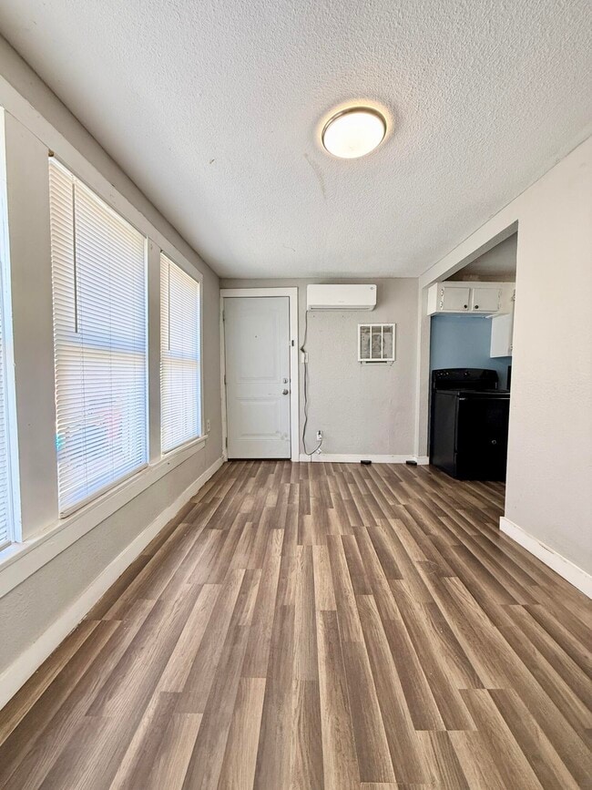 Photo - 2109 22nd St