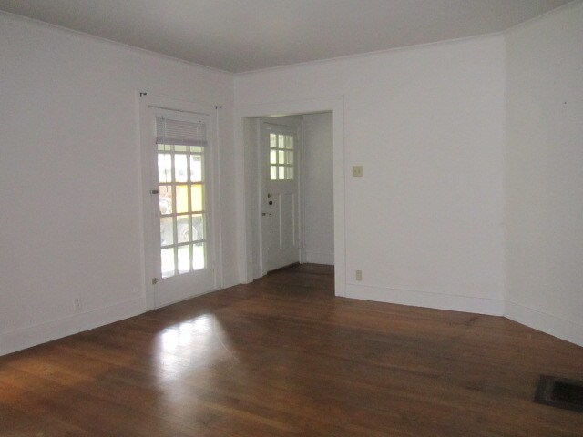 living room - 744 Allen St Unidad 1