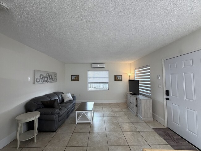 Photo - 1196 Angle Rd