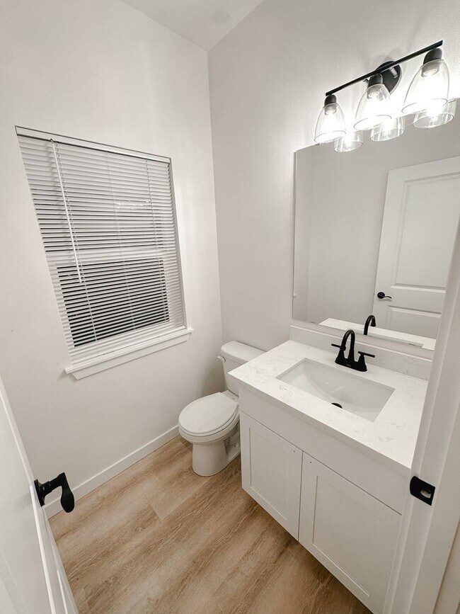 Photo - 202 Mashell Ave S Unit Mashell Financial Group LLC