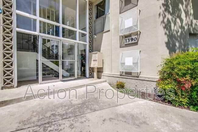 Photo - 1390 Park Ave Unidad #1