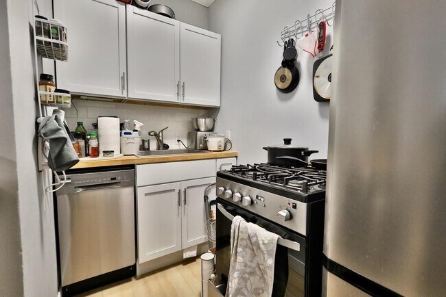 Photo - 450 W Doty St Unidad #4