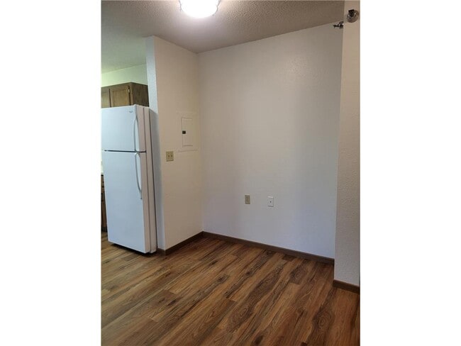 Photo - 609 Main St S Unit 7