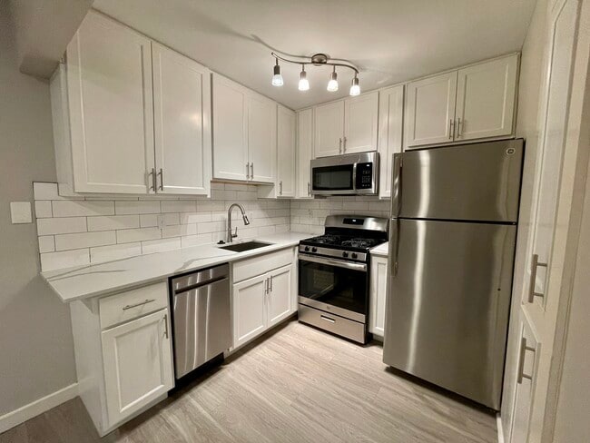 Photo - Hyde Park Place