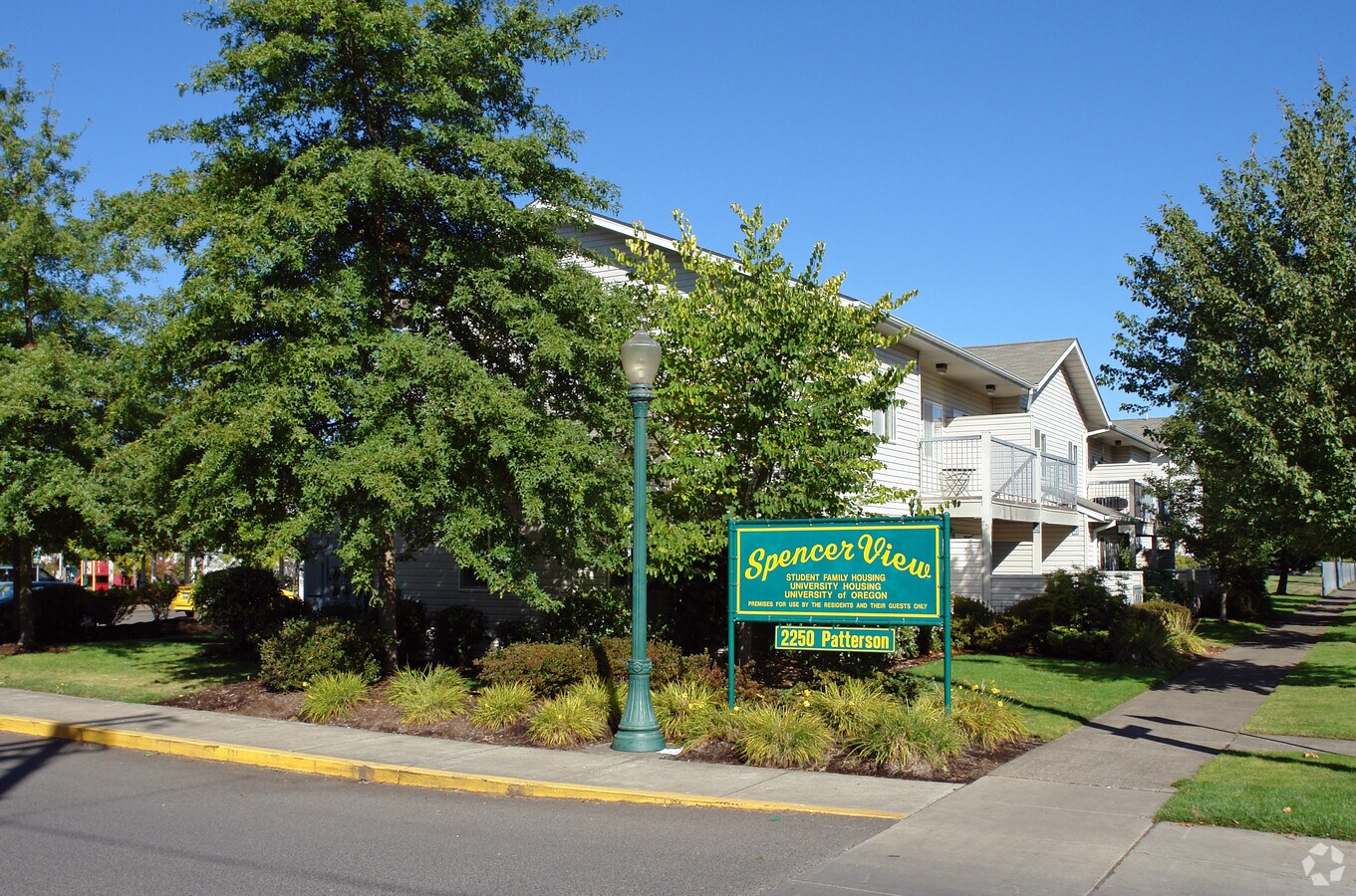 Spencer View - Spencer View Apartments