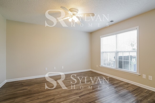 Photo - Everything you have been dreaming of is here. Lease today!