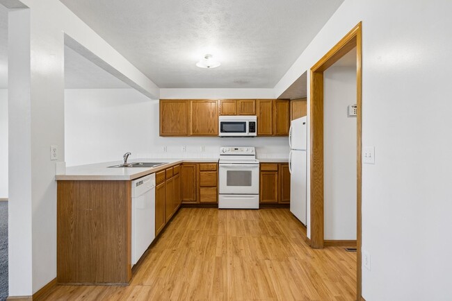 Photo - 7261-7265 Dorchester Unit 7261
