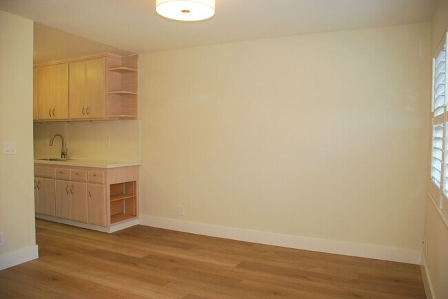 Photo - Corner Unit Townhome in Corte Madera For R...