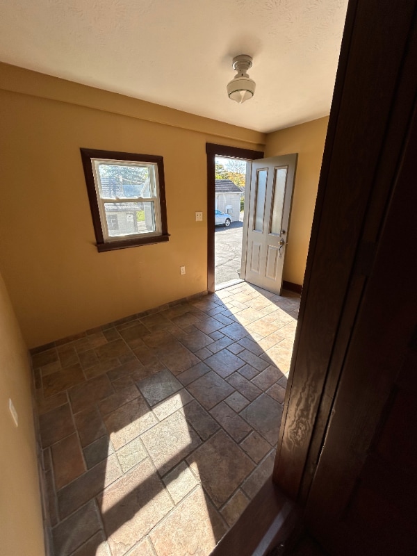 Photo - 96 E Franklin St