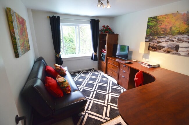 Photo - 1210 14th St E