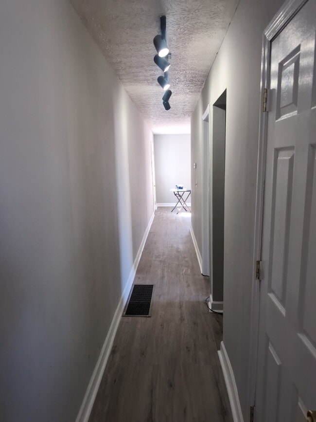 Photo - 4618 Sullivan Ave Unit 1