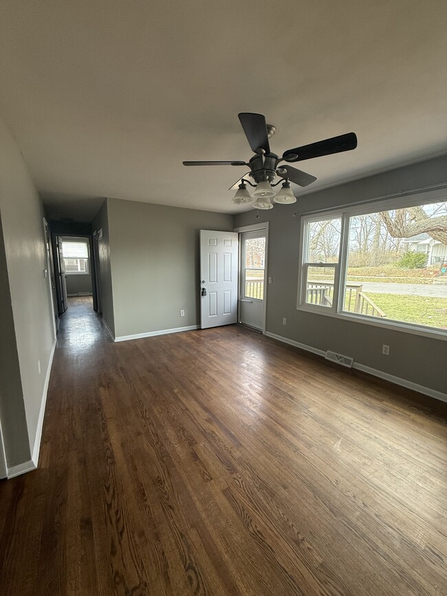 Photo - 732 E Culton St