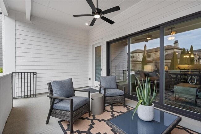 Photo - 637 Stickley Oak Way