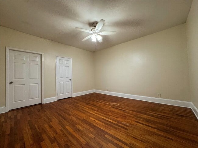 Photo - 1637 Columbia Dr