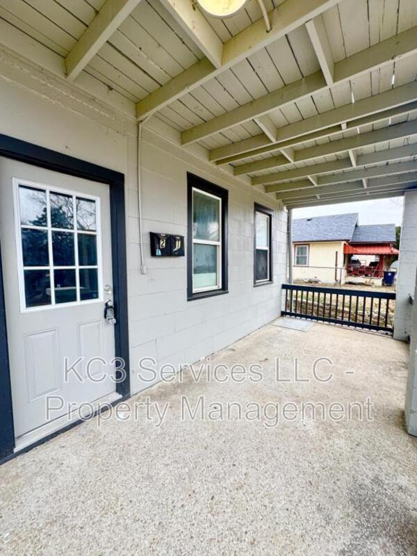 Photo - 129 Brooklyn Ave