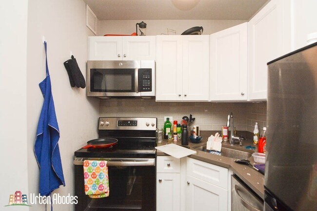 Photo - 818 W Lakeside Pl Unit A00C