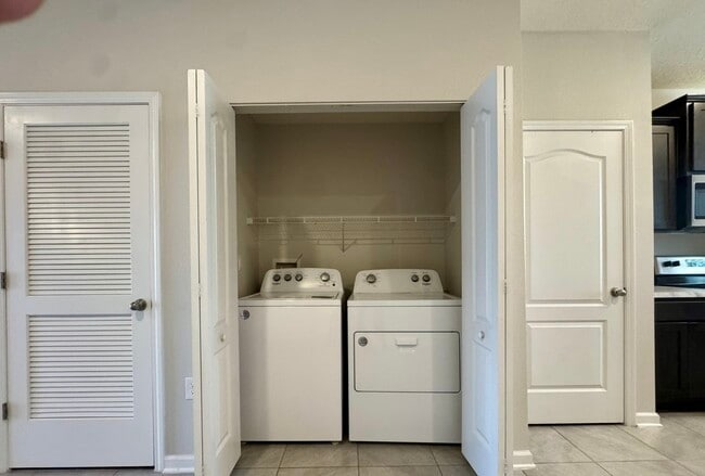 Photo - 3992 Village View Ln