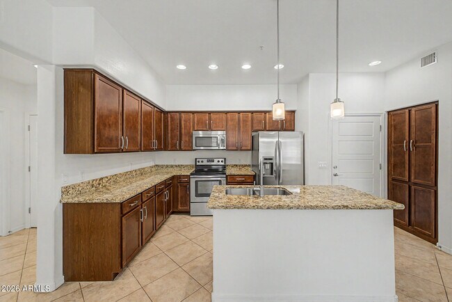 Photo - 5550 N 16th St Unidad Apt 167