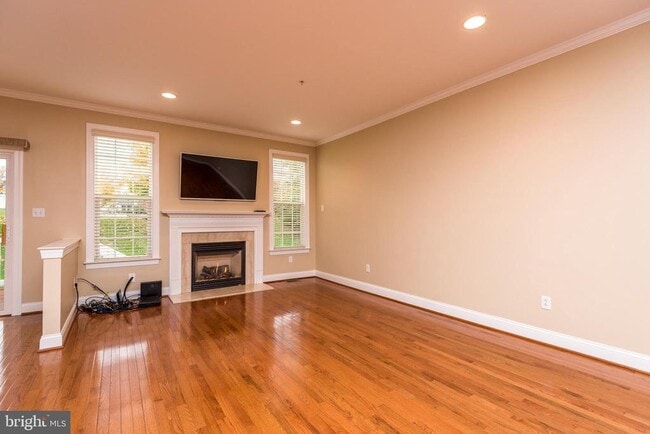 Photo - 3233 Meadow View Cir