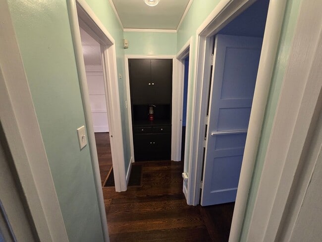 Photo - 1320  Polly&#39;s Trust Colonial Unit 3943