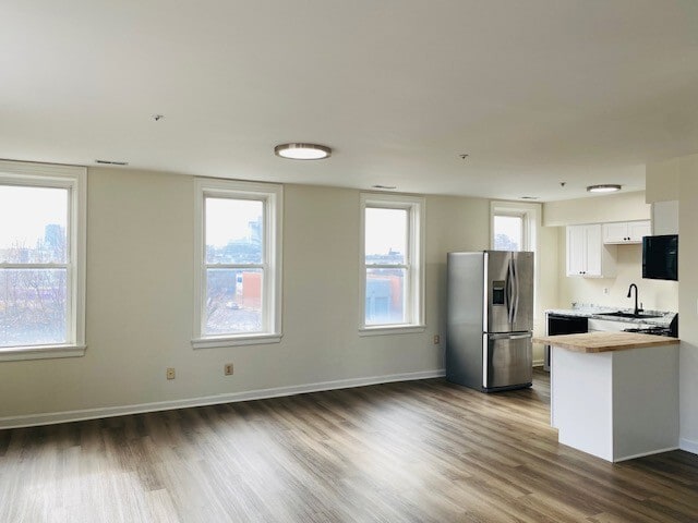 Photo - 1404 E Baltimore St Unit 300