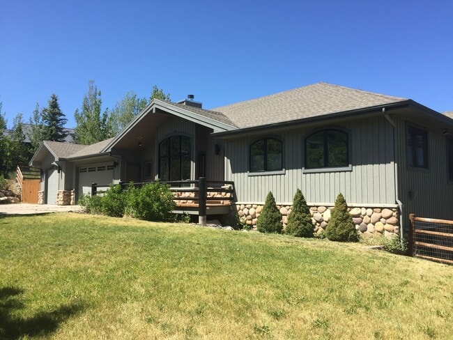 Large Private Luxury Home in Pinebrook Es... - Large Private Luxury Home in Pinebrook  Es...