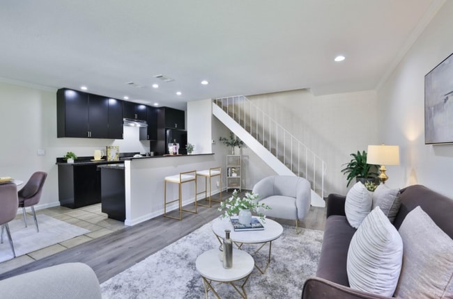 Building Photo - 4768 Hatfield Walkway Unit #2