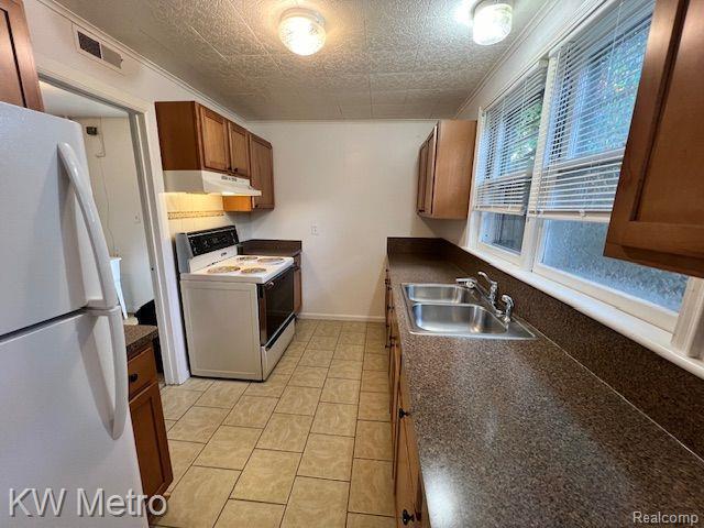 Photo - 624 Montrose Ave