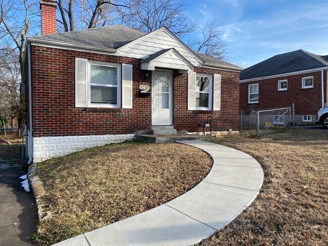 Photo - 5210 Fletcher St