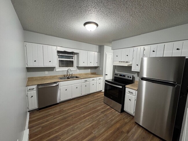 Photo - 209-215 Keigher Dr Unit 2