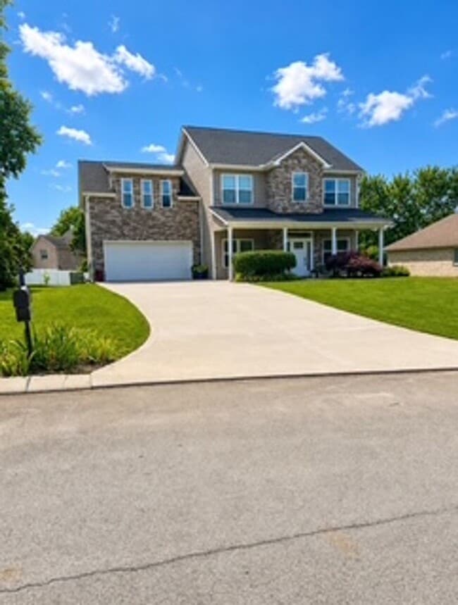 Building Photo - Maryville 37803 - 3 bedroom 2.5 bath home - Call Debra Johnson (865) 591-8281