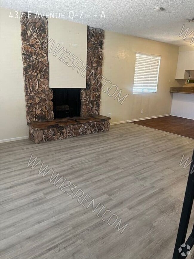 Building Photo - 437 E Ave Q-7 Unit A Rental