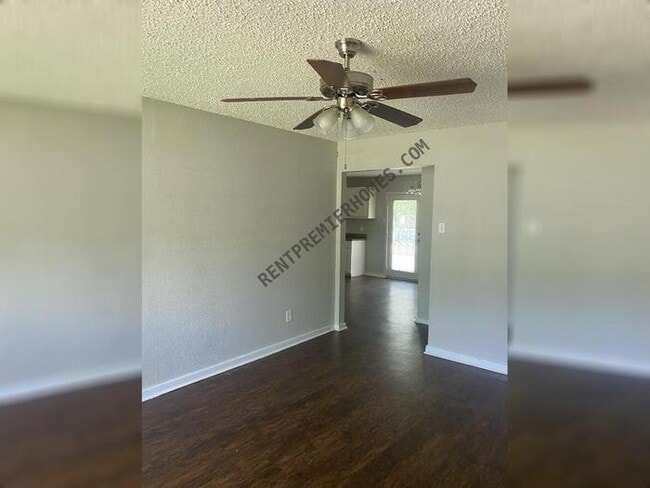 Photo - 7120 Waycrest Dr