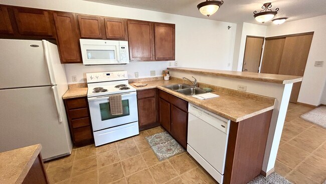 Photo - Prairie Sky Apartments