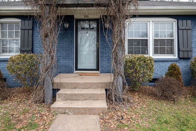 Photo - 514 Continental Dr