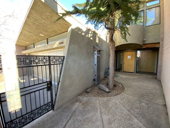 Photo - 3 Bedroom Townhome Available Near Eubank Blvd NE & Montgomery Blvd NE!