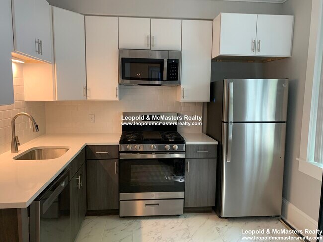 Photo - 130 Longwood Ave Unit longwood ave 1