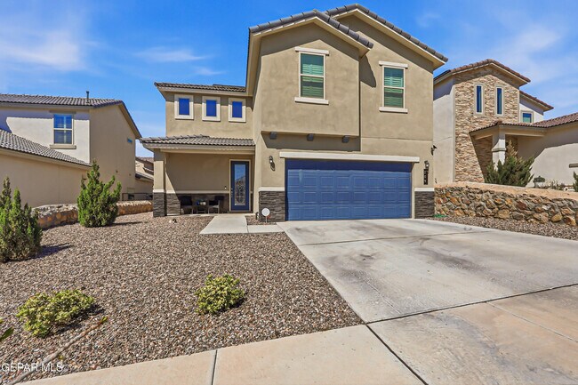 Photo - 209 Reigate Dr