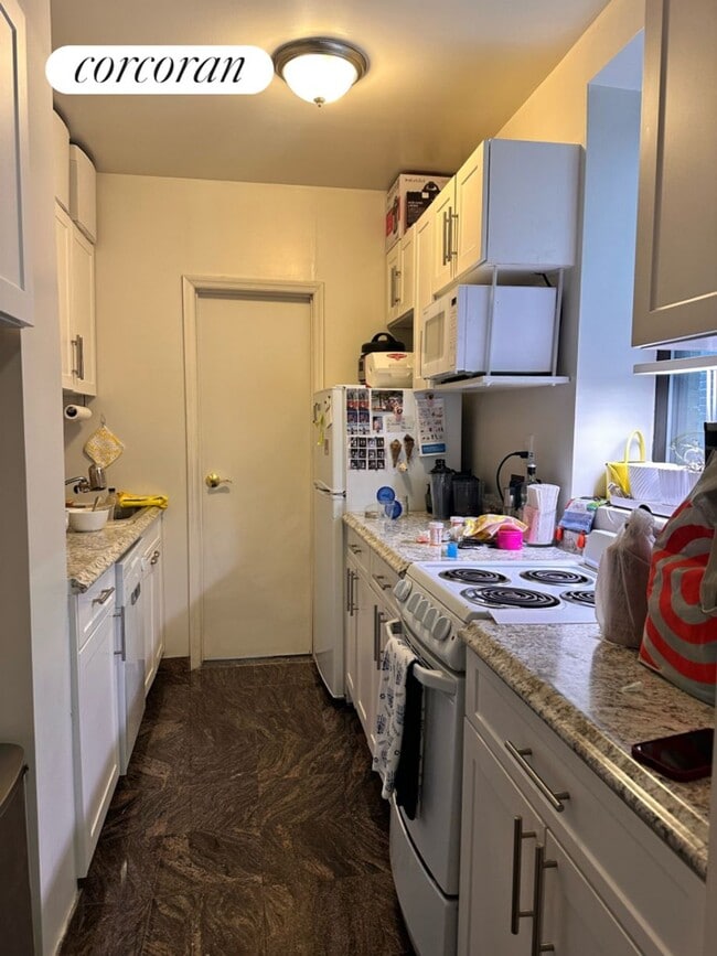 Photo - 517 E 81st St