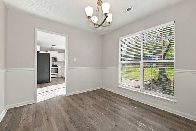 7304 Hethersett Ln