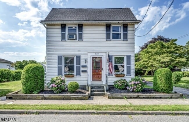 Building Photo - 610 Corliss Ave Unit 2