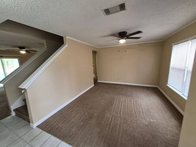 Photo - 8007 Chestnut Bluff Dr