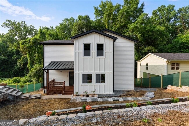 Photo - 2322 Lakewood Ave SW