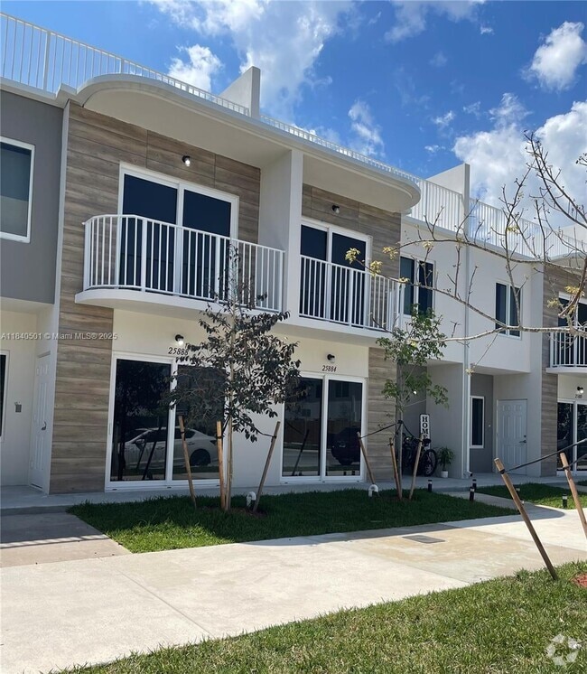 Building Photo - 25888 SW 144th Ave Rental