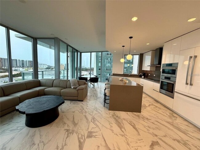 Photo - 777 3rd Ave N Unidad 908