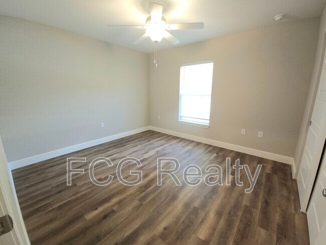 Photo - 8810 N Malibu Rd